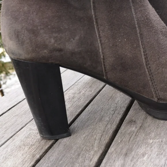 La Canadienne tall suede boots - Picture 4 of 16